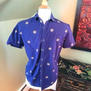 Denim & Flower Blue Tiger Button Down Size S